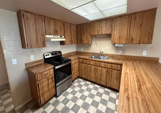 Photo 4 of Single family home for sale at 15165 SW 39th Circle, Ocala, FL 34473 | MLS# OM727695 | Listing updated on 2026-09-25