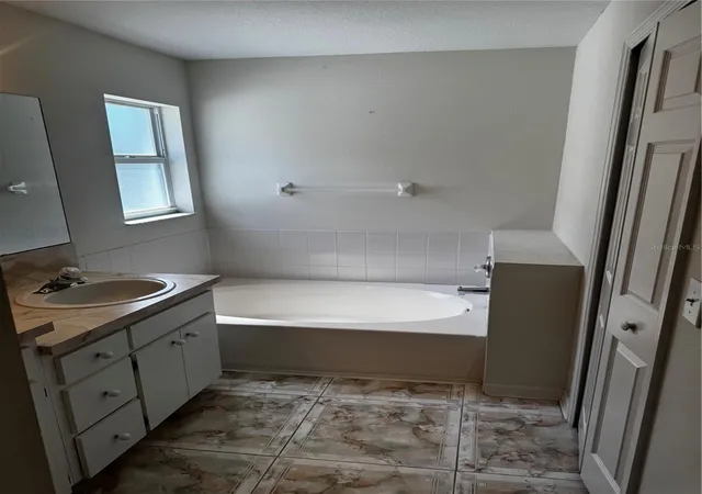 Photo 3 of Single family home for sale at 8806 Cypress Hammock Dr, Tampa, FL 33614 | MLS# TB8524883 | Listing updated on 2026-08-09