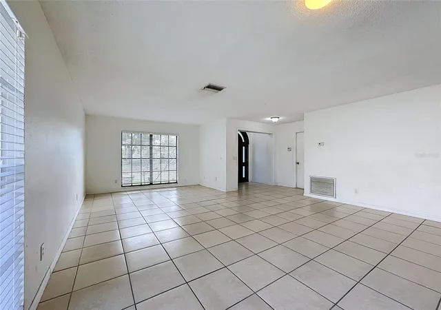 Photo 3 of Single family home for sale at 5664 25th Street Cir E, Bradenton, FL 34203 | MLS# A4698651 | Listing updated on 2026-10-05