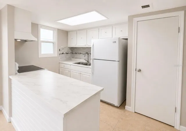 Photo 4 of Condo for sale at 2779 L B Mcleod Rd, Orlando, FL 32805 | MLS# O6421356 | Listing updated on 2026-09-14