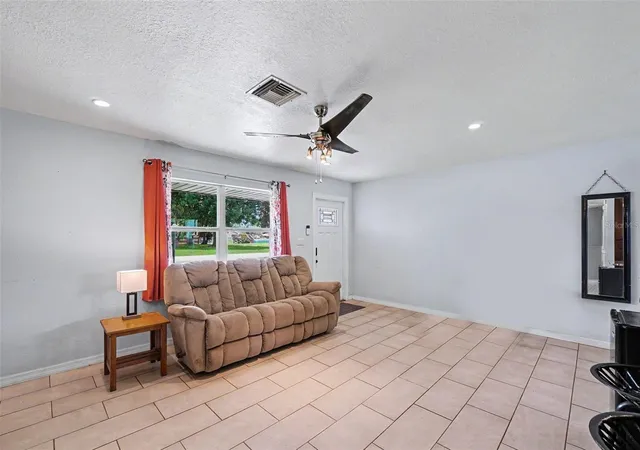5th image of 3321 Dauphine St, Sebring, FL 33872 | MLS# L4963183