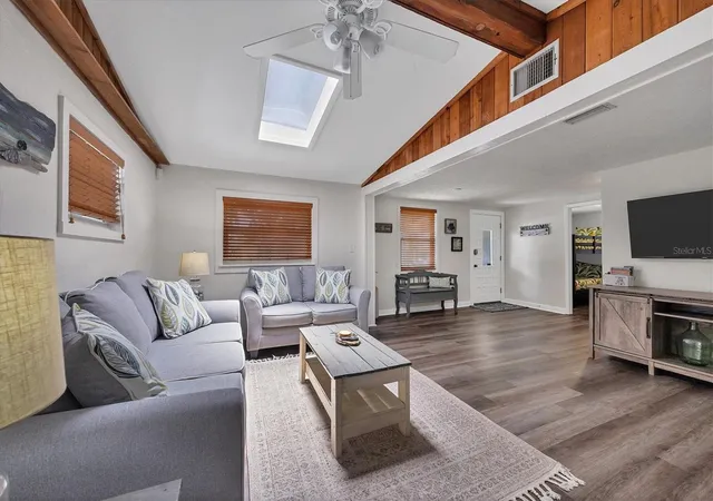 Photo 3 of Single family home for sale at 900 Beverly Ave, Largo, FL 33770 | MLS# TB8524897 | Listing updated on 2026-09-04