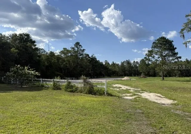 2nd image of 420 Nw 9th Ave, Lake Butler, FL 32054 | MLS# GC541602