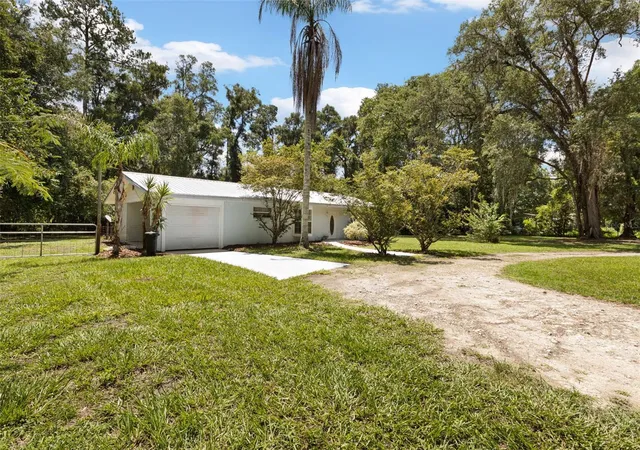 Homes for sale in Williston, FL | 3151 Ne 176Th Ter, Williston, FL 32696 | MLS# OM727701