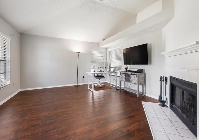 Photo 4 of Single family home for sale at 1912 Firethorn Ct, Brandon, FL 33511 | MLS# TB8524906 | Listing updated on 2026-07-20