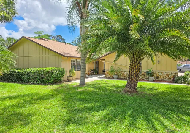 Single family home for sale at 100 Sea Pines Cir, DAYTONA BEACH, FL 32114 | MLS# NS1088625