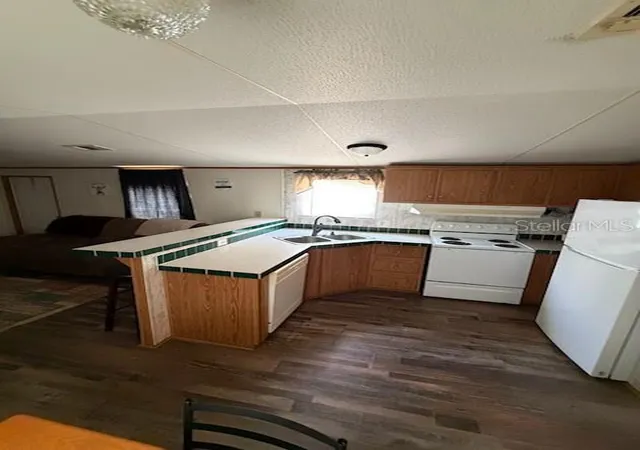 5th image of 9050 Se 196Th Ter, Ocklawaha, FL 32179 | MLS# OM727707