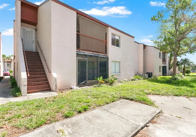 Homes for sale in Orlando, FL | 2504 Citrus Club Ln #301, Orlando, FL 32839 | MLS# O6421393