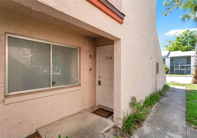 Homes for sale in Orlando, FL | 2504 Citrus Club Ln #301, Orlando, FL 32839 | MLS# O6421393