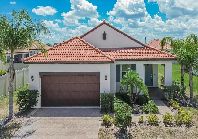 3rd image of 17206 Star Banks St, Wimauma, FL 33598 | MLS# TB8524938