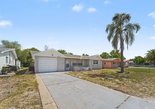 Photo 3 of Single family home for sale at 7520 Camelot Rd, Port Richey, FL 34668 | MLS# O6421400 | Listing updated on 2026-07-08