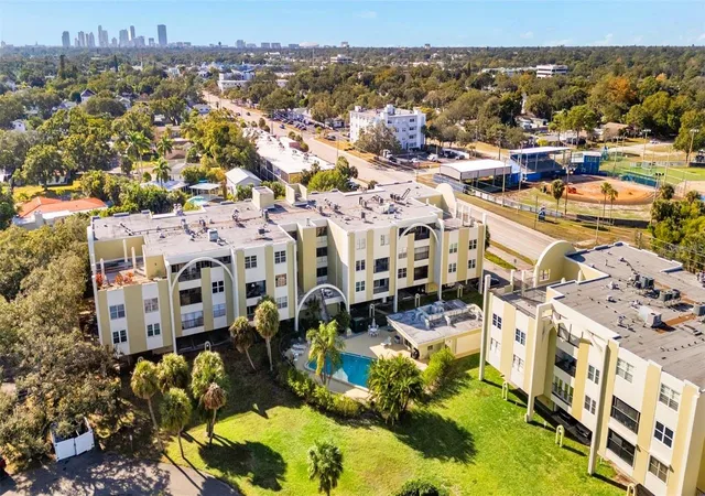 Homes for sale in St Petersburg, FL | 4651 1st Street, St Petersburg, FL 33702 | Houzeo