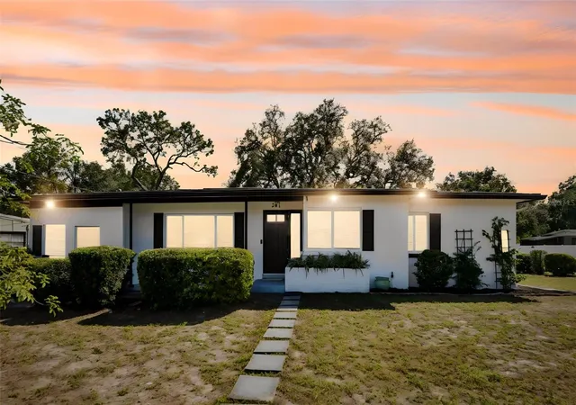Photo 1 of Single family home for sale at 201 Redwood Ave, Temple Terrace, FL 33617 | MLS# TB8524953 | Listing updated on 2026-10-24