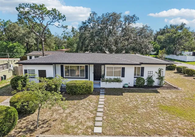 Photo 1 of Single family home for sale at 201 Redwood Ave, Temple Terrace, FL 33617 | MLS# TB8524953 | Listing updated on 2026-10-24