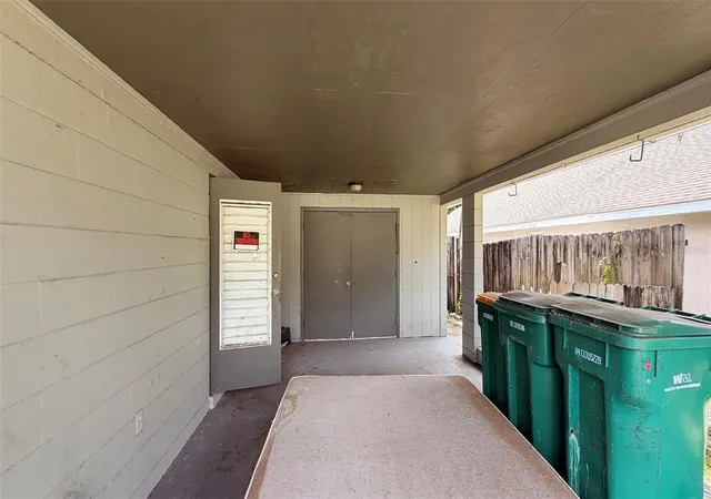 3rd image of 1411 Lakeshore Dr, Inverness, FL 34450 | MLS# TB8524957