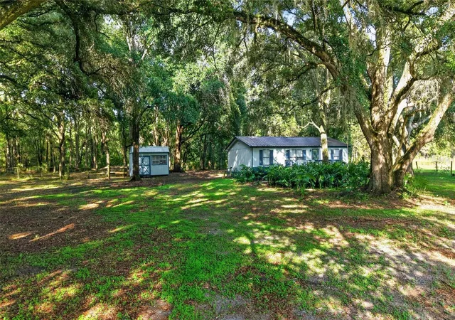 Homes for sale in Morriston, FL | 14210 Nw Hwy 464b, Morriston, FL 32668 | MLS# OM727720