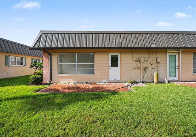 Listing Photo 2 - Condo for sale in building located at 4135 Stratford Dr, New Port Richey, FL 34652