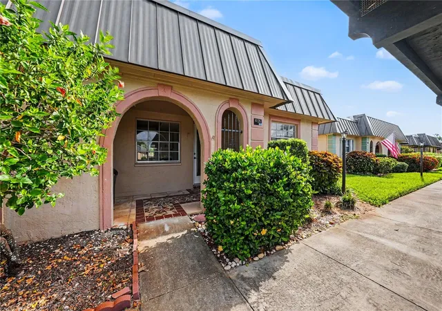 Homes for sale in New Port Richey, FL | 4135 Stratford Dr, New Port Richey, FL 34652 | MLS# TB8524992