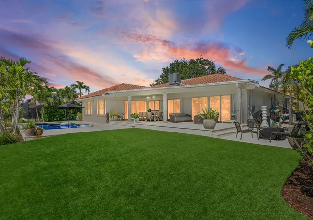 Photo 3 of Single family home for sale at 1985 Carolina Ave NE, Saint Petersburg, FL 33703 | MLS# TB8524994 | Listing updated on 2026-10-22