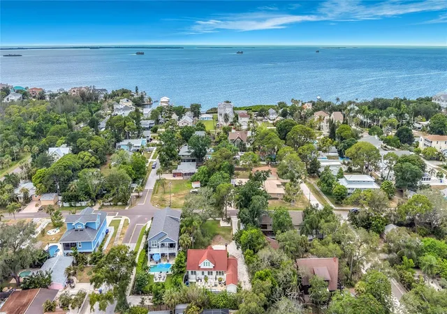 2nd image of 675 S Vincent St, Crystal Beach, FL 34681 | MLS# O6421471