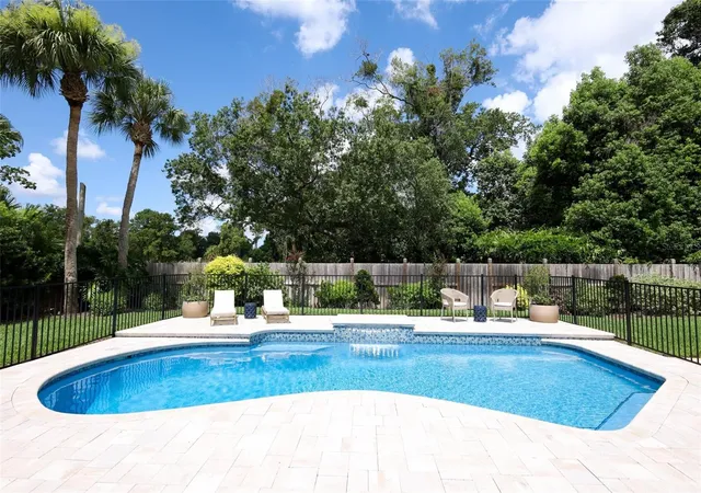 3rd image of 280 W Spring Lake Dr, Altamonte Springs, FL 32714 | MLS# O6421488