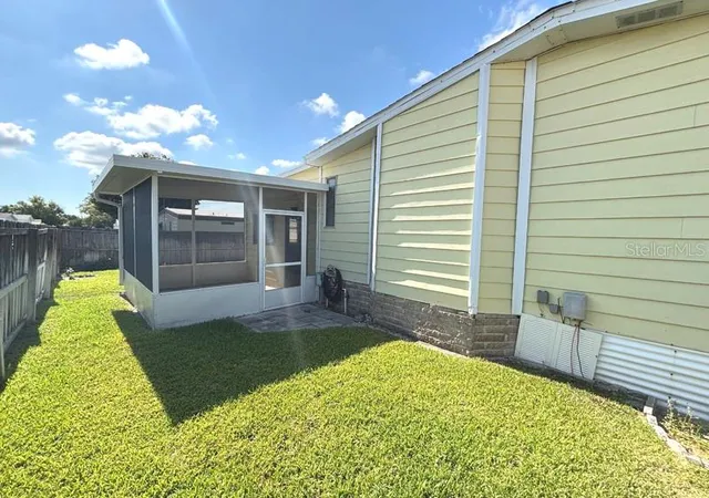 3rd image of 719 Fieldstone Ave, Port Orange, FL 32129 | MLS# V4949974