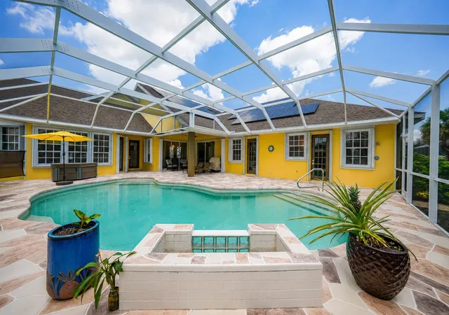 Photo 3 of Single family home for sale at 1064 Harbour Way Pl, Punta Gorda, FL 33983 | MLS# C7527940 | Listing updated on 2026-08-01