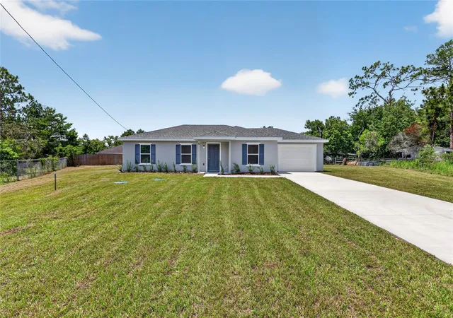 Photo 3 of Single family home for sale at 8 Oak Cir Tr, Ocala, FL 34472 | MLS# OM727738 | Listing updated on 2026-07-02