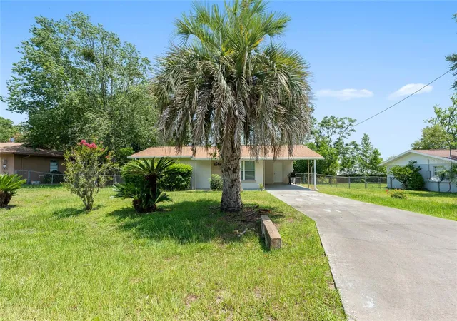 4th image of 21545 Sw Honeysuckle St, Dunnellon, FL 34431 | MLS# OM727739