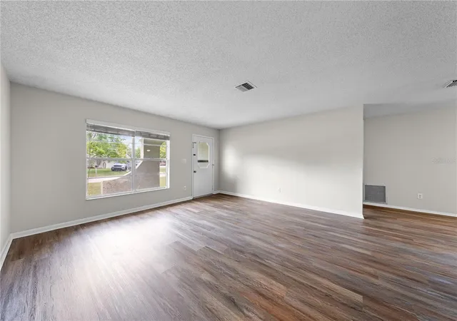Photo 4 of Single family home for sale at 1501 Virginia Ave, Saint Cloud, FL 34769 | MLS# S5152853 | Listing updated on 2026-09-03