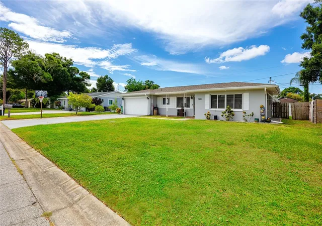 2nd image of 1833 Hunt Ln, Clearwater, FL 33764 | MLS# TB8525040
