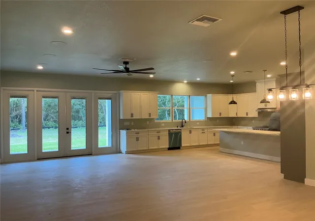 4th image of 1619 Magnolia Ave, Deland, FL 32724 | MLS# V4949976