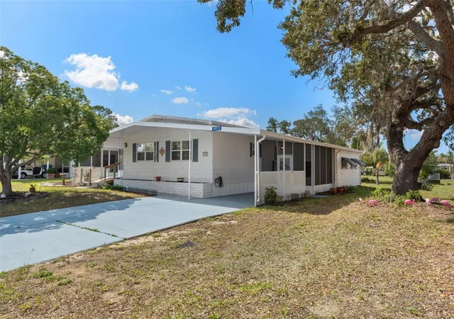 Homes for sale in Brooksville, FL | 9075 Highpoint Blvd, Brooksville, FL 34613 | MLS# TB8525046