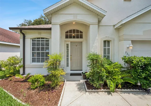 Homes for sale in Oviedo, FL | 223 Easton Cir, Oviedo, FL 32765 | MLS# O6421510
