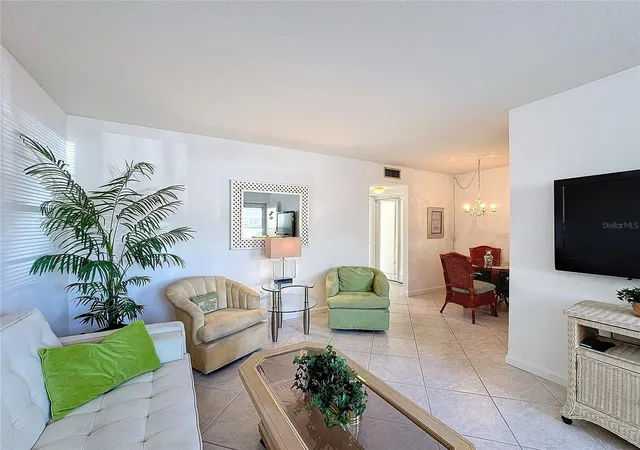 4th image of 210 Park Blvd N, Venice, FL 34285