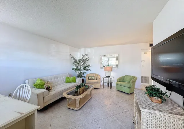5th image of 210 Park Blvd N, Venice, FL 34285