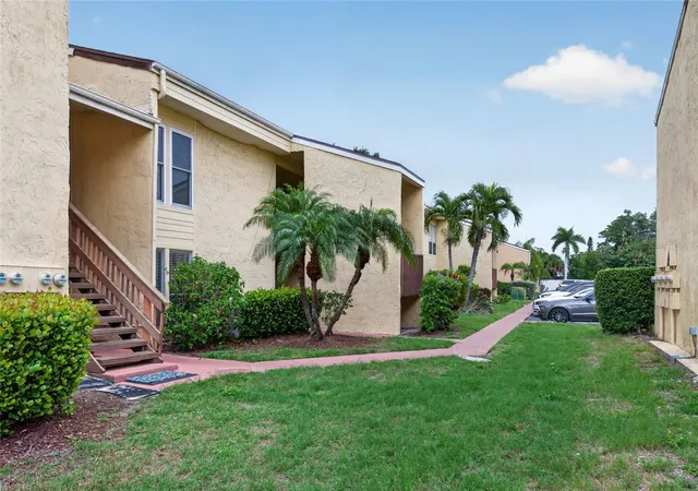 Homes for sale in Sarasota, FL | 3417 Clark Rd #117, Sarasota, FL 34231 | MLS# A4698715