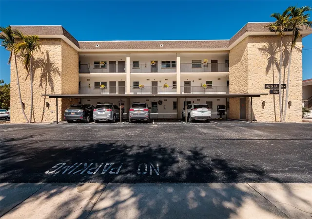 2nd image of 3789 46th Ave S #101, St Petersburg, FL 33711 | MLS# TB8525066