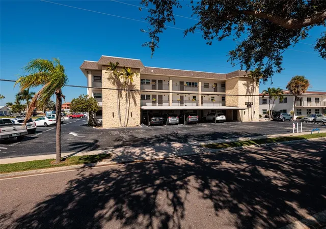 3rd image of 3789 46Th Ave S #101, St Petersburg, FL 33711 | MLS# TB8525066