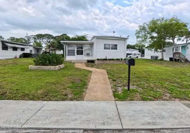 1st image of 725 Marshall Cir, Port Orange, FL 32127 | MLS# V4949980