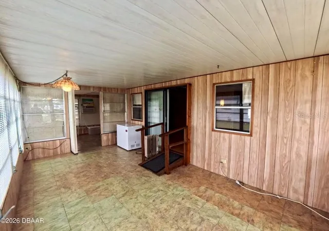 5th image of 725 Marshall Cir, Port Orange, FL 32127 | MLS# V4949980