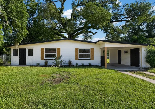 Photo 1 of Single family home for sale at 3911 Lake Margaret Dr, Orlando, FL 32812 | MLS# S5152858 | Listing updated on 2026-09-17