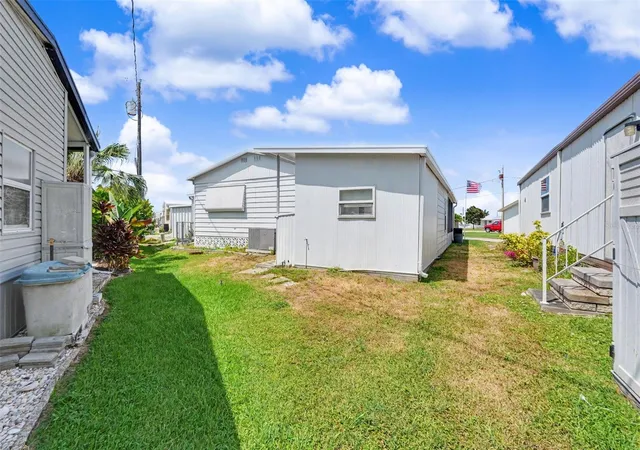 4th image of 6523 Kansas St, Bradenton, FL 34207 | MLS# TB8525078
