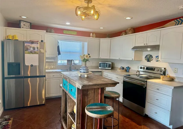 Homes for sale in Edgewater, FL | 107 Douglas St, Edgewater, FL 32141 | MLS# O6421529