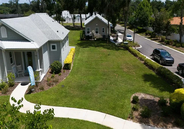Photo 3 of Single family home for sale at 900 Azalea Walk Cir, Deland, FL 32724 | MLS# O6421530 | Listing updated on 2026-07-24