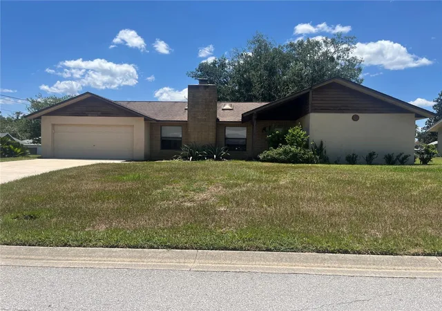 2nd image of 10878 Se 45th Ave, Belleview, FL 34420 | MLS# OM727744