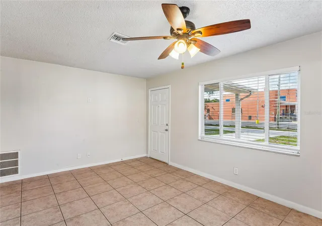 Photo 4 of Sale Pending at 6229 50th Avenue N, Saint Petersburg, FL 33709 | MLS# TB8525096 | Listing updated on 2026-09-17
