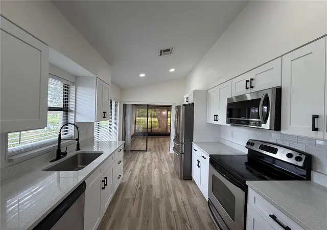 Photo 3 of House for sale at 339 Pembroke Ln S #228, Venice, FL 34293 | MLS# A4698727 | Listing updated on 2026-08-22