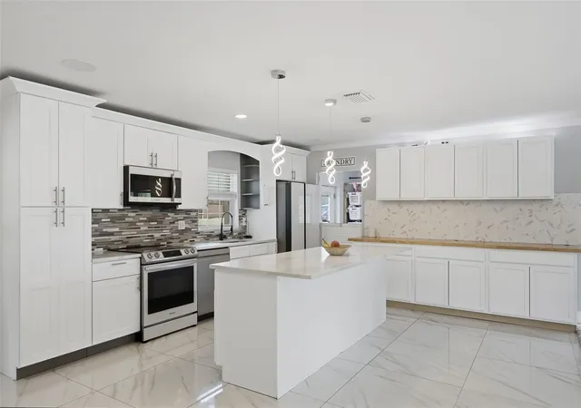 3rd image of 16700 Auburndale Ln, Spring Hill, FL 34610 | MLS# W7887259
