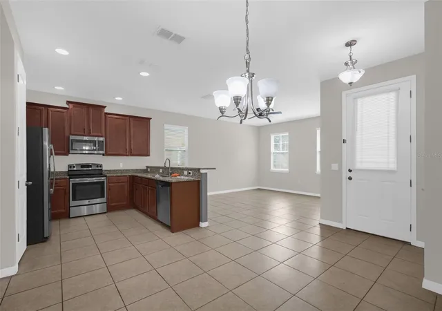 3rd image of 13845 Bridgewater Crossings Blvd, Windermere, FL 34786 | MLS# O6421552